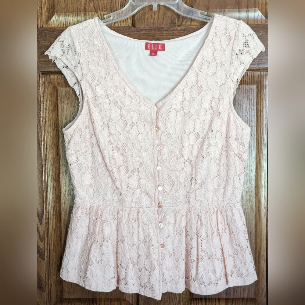Elle Ballerina Pink Cap Sleeve Button-up Lace Top - Size L
